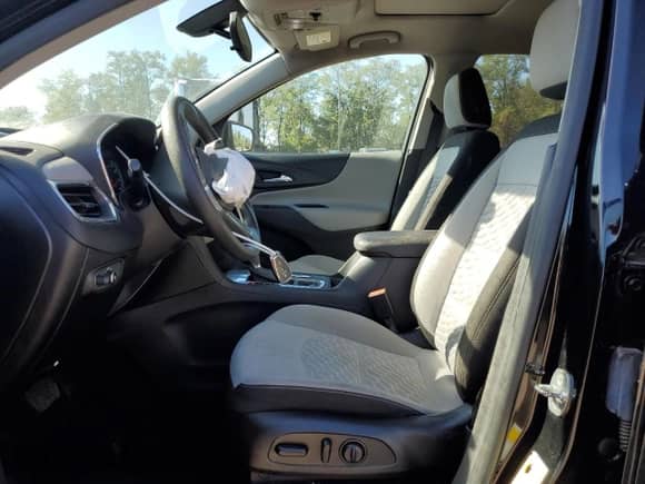 ✅ 2019 Chevrolet Equinox LS • VIN: 3GNAXHEV2KL193476 • Лот: 86276065. Опубликован ранее на Copart с пробегом 118 750 миль. Бесплатный доступ к архиву аукционных продаж из США и подробный отчёт об истории автомобиля на DreamBid. Изображение 7.