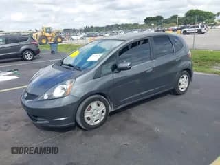 ✅ 2013 Honda Fit • VIN: JHMGE8H32DC004020 • Лот: 43626479. Опубликован ранее на IAAI с пробегом 140 773 миль. Бесплатный доступ к архиву аукционных продаж из США и подробный отчёт об истории автомобиля на DreamBid. Изображение 2.