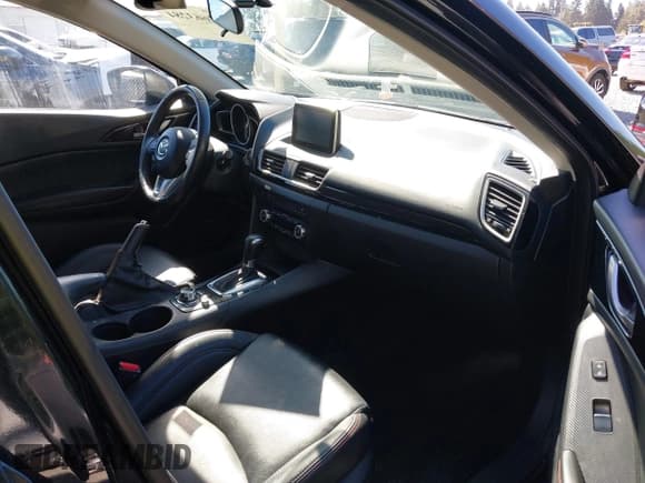 ✅ 2015 Mazda 3 i Grand Touring • VIN: JM1BM1M7XF1240086 • Lot: 42663284. Wystawiony na IAAI z przebiegiem 159 599 mil. Bezpłatny archiwum sprzedaży aukcyjnych z USA i szczegółowy raport historii pojazdu na DreamBid. Zdjęcie 5.