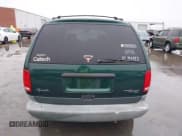 ✅ 1997 Plymouth Grand Voyager • VIN: 2P4GP44R5VR377345 • Lot: 41435749. Wystawiony na IAAI z przebiegiem 191 298 mil. Bezpłatny archiwum sprzedaży aukcyjnych z USA i szczegółowy raport historii pojazdu na DreamBid. Zdjęcie 16.