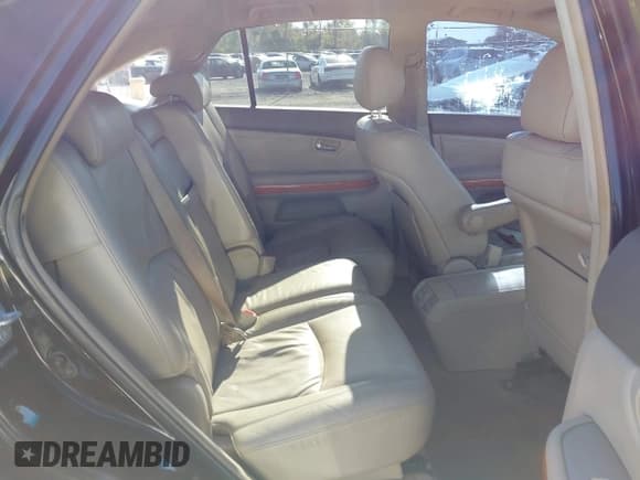 ✅ 2008 Lexus RX 350 • VIN: 2T2HK31U28C048855 • Lot: 43527021. Listed on IAAI with 229,266 mi. Free auction sales archive from the USA and detailed vehicle history report at DreamBid. Image 8.