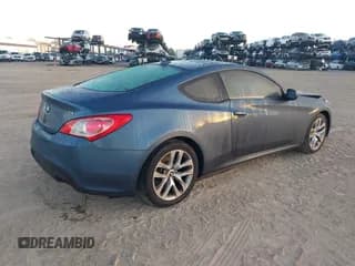✅ 2013 Hyundai Genesis Coupe 2.0T • VIN: KMHHT6KD4DU089773 • Lot: 41798496. Wystawiony na IAAI z przebiegiem 116 607 mil. Bezpłatny archiwum sprzedaży aukcyjnych z USA i szczegółowy raport historii pojazdu na DreamBid. Zdjęcie 4.