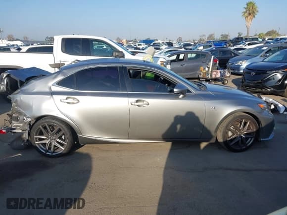 ✅ 2015 Lexus IS 250 • VIN: JTHBF1D22F5080890 • Lot: 43325386. Wystawiony na IAAI z przebiegiem 169 201 mil. Bezpłatny archiwum sprzedaży aukcyjnych z USA i szczegółowy raport historii pojazdu na DreamBid. Zdjęcie 13.