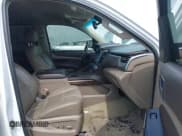 ✅ 2015 Chevrolet Suburban LT • VIN: 1GNSCJKCXFR700715 • Lot: 42748716. Wystawiony na IAAI z przebiegiem 169 082 mil. Bezpłatny archiwum sprzedaży aukcyjnych z USA i szczegółowy raport historii pojazdu na DreamBid. Zdjęcie 5.