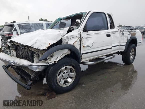 ✅ 2001 Toyota Tacoma PreRunner • VIN: 5TESN92N61Z775346 • Lot: 42625700. Listed on IAAI with Not provided. Free auction sales archive from the USA and detailed vehicle history report at DreamBid. Image 2.