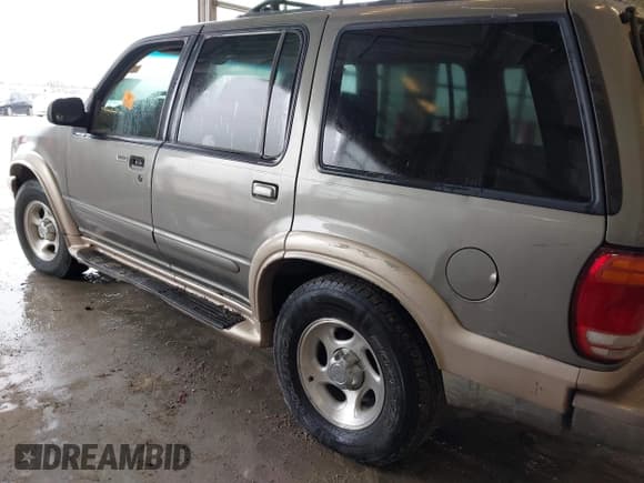 ✅ 2000 Ford Explorer Eddie Bauer • VIN: 1FMZU74E8YZB41346 • Lot: 41601042. Wystawiony na IAAI z przebiegiem 295 103 mil. Bezpłatny archiwum sprzedaży aukcyjnych z USA i szczegółowy raport historii pojazdu na DreamBid. Zdjęcie 14.