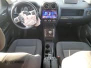 ✅ 2013 Jeep Patriot Sport • VIN: 1C4NJRAB3DD166535 • Lot: 67613984. Wystawiony na Copart z przebiegiem 111 763 mil. Bezpłatny archiwum sprzedaży aukcyjnych z USA i szczegółowy raport historii pojazdu na DreamBid. Zdjęcie 8.