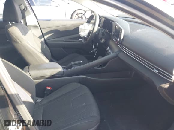 ✅ 2021 Hyundai Elantra SE • VIN: 5NPLL4AG5MH036590 • Lot: 43476534. Listed on IAAI with 70,995 mi. Free auction sales archive from the USA and detailed vehicle history report at DreamBid. Image 5.