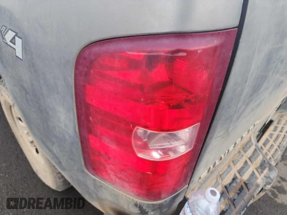 ✅ 2013 Chevrolet Silverado 1500 LS • VIN: 1GCRKREA2DZ147428 • Lot: 43851169. Wystawiony na IAAI z przebiegiem 187 046 mil. Bezpłatny archiwum sprzedaży aukcyjnych z USA i szczegółowy raport historii pojazdu na DreamBid. Zdjęcie 37.