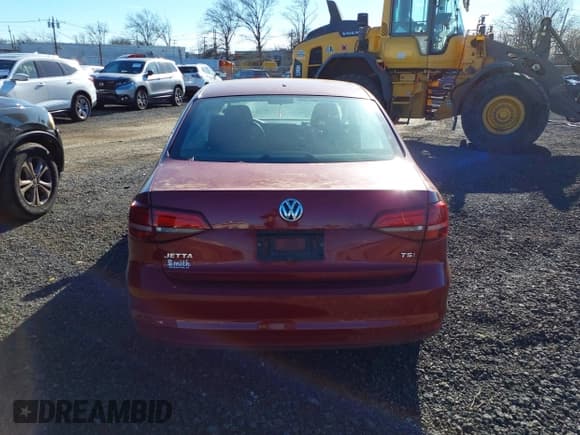 ✅ 2018 Volkswagen Jetta S • VIN: 3VW2B7AJ1JM212436 • Lot: 43866835. Listed on IAAI with 66,437 mi. Free auction sales archive from the USA and detailed vehicle history report at DreamBid. Image 16.