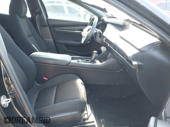 ✅ 2021 Mazda 3 S • VIN: JM1BPAJL0M1343779 • Lot: 42249037. Listed on IAAI with 48,613 mi. Free auction sales archive from the USA and detailed vehicle history report at DreamBid. Image 5.