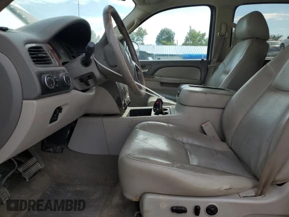 ✅ 2012 Chevrolet Silverado 2500HD LTZ • VIN: 1GC1KYE8XCF188829 • Лот: 86715165. Опубликован ранее на Copart с пробегом 267 891 миль. Бесплатный доступ к архиву аукционных продаж из США и подробный отчёт об истории автомобиля на DreamBid. Изображение 7.