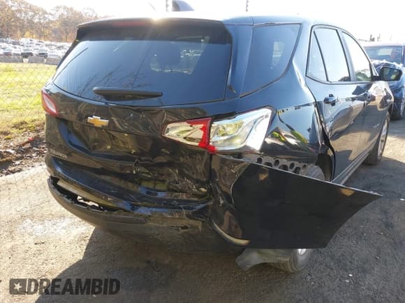 ✅ 2020 Chevrolet Equinox LS • VIN: 2GNAXHEVXL6111936 • Lot: 43630881. Wystawiony na IAAI z przebiegiem 54 257 mil. Bezpłatny archiwum sprzedaży aukcyjnych z USA i szczegółowy raport historii pojazdu na DreamBid. Zdjęcie 6.