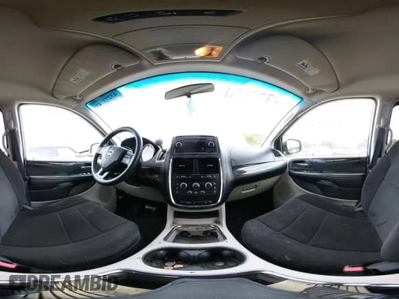 2012 Dodge Grand Caravan SXT z VIN 2C4RDGCG1CR197431, wystawiony jako IAAI lot #43273747 z przebiegiem 243 376 mil mil oraz . Historia ofert i sprzedaży dostępna na DreamBid. Obrazek 19.