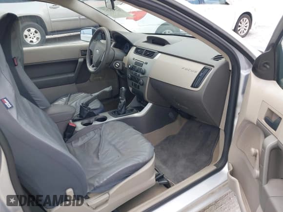 ✅ 2008 Ford Focus S • VIN: 1FAHP32N78W132177 • Lot: 42564257. Listed on IAAI with 182,124 mi. Free auction sales archive from the USA and detailed vehicle history report at DreamBid. Image 5.