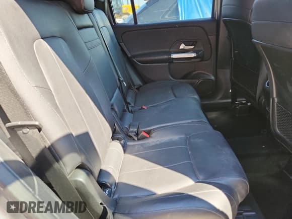 ✅ 2020 Mercedes-Benz GLB 250 • VIN: W1N4M4GB0LW040643 • Lot: 87239025. Wystawiony na Copart z przebiegiem 95 506 mil. Bezpłatny archiwum sprzedaży aukcyjnych z USA i szczegółowy raport historii pojazdu na DreamBid. Zdjęcie 11.