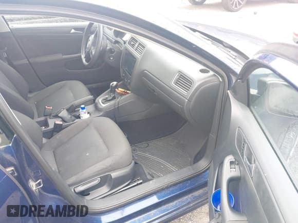 ✅ 2012 Volkswagen Jetta S • VIN: 3VW2K7AJ4CM390540 • Lot: 42942844. Listed on IAAI with 188,372 mi. Free auction sales archive from the USA and detailed vehicle history report at DreamBid. Image 5.