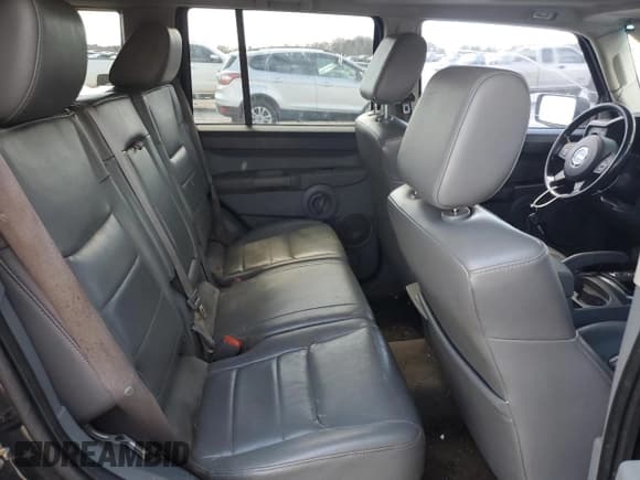 ✅ 2007 Jeep Commander Sport • VIN: 1J8HH48P37C633260 • Лот: 50427275. Опубликован ранее на Copart с пробегом 181 712 миль. Бесплатный доступ к архиву аукционных продаж из США и подробный отчёт об истории автомобиля на DreamBid. Изображение 12.