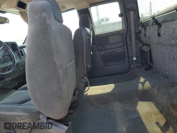 ✅ 2004 Chevrolet Silverado 2500HD LT • VIN: 1GCHK291X4E123186 • Лот: 64627415. Опубликован ранее на Copart с пробегом 200 745 миль. Бесплатный доступ к архиву аукционных продаж из США и подробный отчёт об истории автомобиля на DreamBid. Изображение 10.