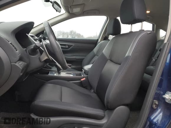 ✅ 2018 Nissan Altima SV • VIN: 1N4AL3AP2JC112474 • Lot: 85641854. Listed on Copart with 22,942 mi. Free auction sales archive from the USA and detailed vehicle history report at DreamBid. Image 7.