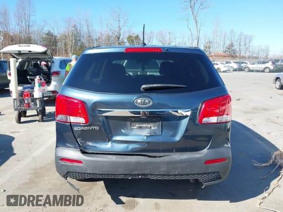 ✅ 2011 Kia Sorento LX • VIN: 5XYKT3A1XBG158819 • Lot: 41665390. Wystawiony na IAAI z przebiegiem 120 570 mil. Bezpłatny archiwum sprzedaży aukcyjnych z USA i szczegółowy raport historii pojazdu na DreamBid. Zdjęcie 16.
