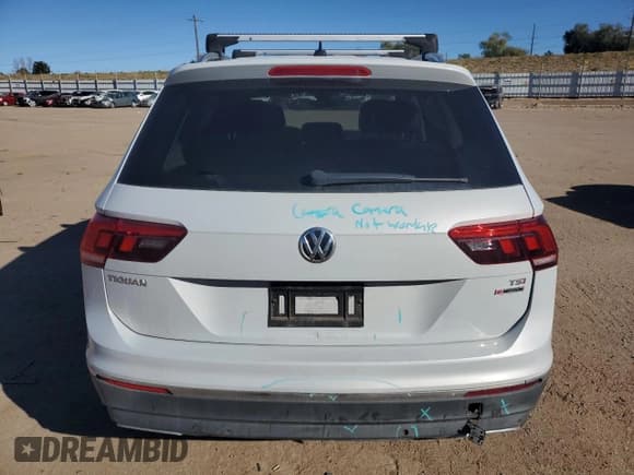 ✅ 2018 Volkswagen Tiguan SEL Premium • VIN: 3VV4B7AX1JM002422 • Лот: 82665755. Опубликован ранее на Copart с пробегом 74 183 миль. Бесплатный доступ к архиву аукционных продаж из США и подробный отчёт об истории автомобиля на DreamBid. Изображение 6.