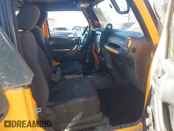 ✅ 2013 Jeep Wrangler Sport • VIN: 1C4AJWAG7DL561266 • Лот: 43620300. Опубликован ранее на IAAI с пробегом 110 431 миль. Бесплатный доступ к архиву аукционных продаж из США и подробный отчёт об истории автомобиля на DreamBid. Изображение 5.