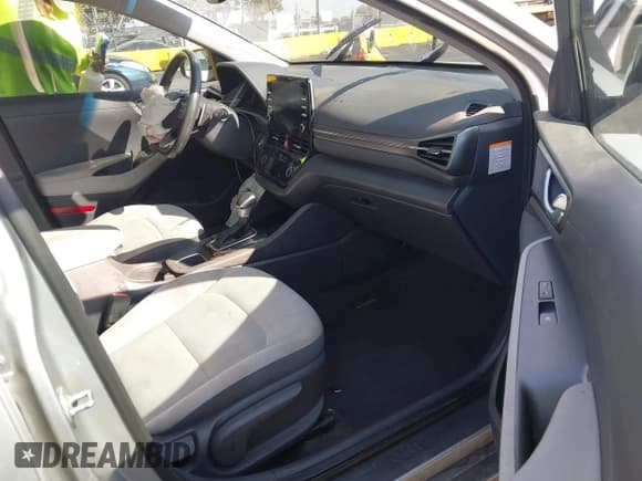 ✅ 2021 Hyundai Ioniq SEL • VIN: KMHC85LC8MU261296 • Лот: 43514599. Опубликован ранее на IAAI с пробегом 106 941 миль. Бесплатный доступ к архиву аукционных продаж из США и подробный отчёт об истории автомобиля на DreamBid. Изображение 5.