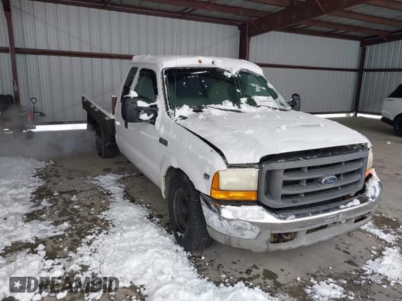 ✅ 2000 Ford F-350 • VIN: 1FDSX34S6YEB45278 • Lot: 41565316. Listed on IAAI with 260,783 mi. Free auction sales archive from the USA and detailed vehicle history report at DreamBid. Image 1.