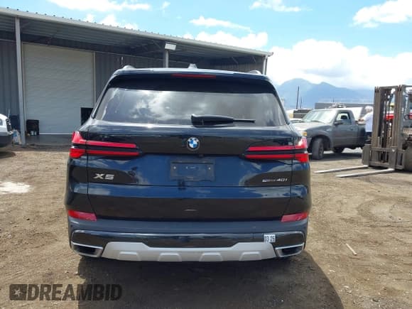 ✅ 2024 BMW X5 sDrive40i • VIN: 5UX13EU02R9V48267 • Lot: 43087209. Listed on IAAI with 13,806 mi. Free auction sales archive from the USA and detailed vehicle history report at DreamBid. Image 16.