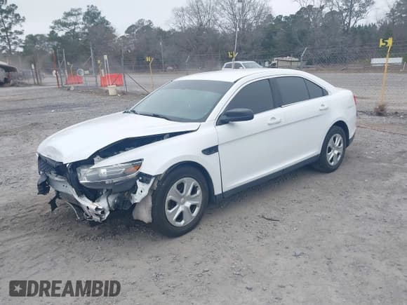 ✅ 2015 Ford Police Interceptor • VIN: 1FAHP2MK7FG162283 • Лот: 41540642. Опубликован ранее на IAAI с пробегом 85 075 миль. Бесплатный доступ к архиву аукционных продаж из США и подробный отчёт об истории автомобиля на DreamBid. Изображение 17.