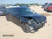 ✅ 2013 Hyundai Veloster w/Black Int • VIN: KMHTC6AD8DU135360 • Lot: 39632653. Wystawiony na IAAI z przebiegiem 135 744 mil. Bezpłatny archiwum sprzedaży aukcyjnych z USA i szczegółowy raport historii pojazdu na DreamBid. Zdjęcie 1.