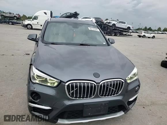 ✅ 2017 BMW X1 xDrive28i • VIN: WBXHT3Z34H4A52475 • Lot: 82125045. Wystawiony na Copart z przebiegiem 78 141 mil. Bezpłatny archiwum sprzedaży aukcyjnych z USA i szczegółowy raport historii pojazdu na DreamBid. Zdjęcie 14.
