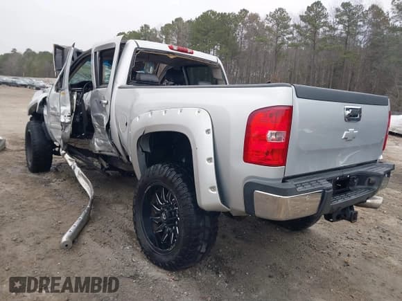 ✅ 2014 Chevrolet Silverado 2500HD LT • VIN: 1GC1KXC8XEF110860 • Lot: 41490113. Listed on IAAI with Not provided. Free auction sales archive from the USA and detailed vehicle history report at DreamBid. Image 3.