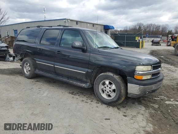 ✅ 2003 Chevrolet Suburban LT • VIN: 3GNFK16Z53G255685 • Lot: 89187135. Listed on Copart with 215,611 mi. Free auction sales archive from the USA and detailed vehicle history report at DreamBid. Image 4.
