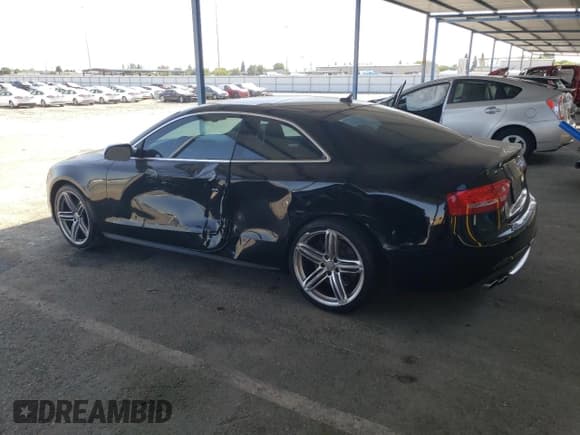 ✅ 2012 Audi S5 Prestige • VIN: WAUVVAFR3CA002730 • Лот: 61265295. Опубликован ранее на Copart с пробегом 128 881 миль. Бесплатный доступ к архиву аукционных продаж из США и подробный отчёт об истории автомобиля на DreamBid. Изображение 2.