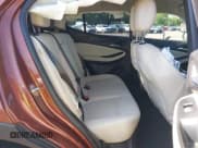 ✅ 2020 Buick Encore GX Select • VIN: KL4MMDS25LB122982 • Lot: 42799016. Wystawiony na IAAI z przebiegiem 60 555 mil. Bezpłatny archiwum sprzedaży aukcyjnych z USA i szczegółowy raport historii pojazdu na DreamBid. Zdjęcie 8.