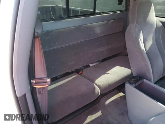 ✅ 2000 Dodge Dakota Sport • VIN: 1B7GL22N5YS544651 • Lot: 84993785. Wystawiony na Copart z przebiegiem 137 008 mil. Bezpłatny archiwum sprzedaży aukcyjnych z USA i szczegółowy raport historii pojazdu na DreamBid. Zdjęcie 10.