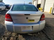 ✅ 2009 Dodge Avenger SE • VIN: 1B3LC46B59N514156 • Lot: 46630824. Wystawiony na Copart z przebiegiem Nie podano. Bezpłatny archiwum sprzedaży aukcyjnych z USA i szczegółowy raport historii pojazdu na DreamBid. Zdjęcie 6.