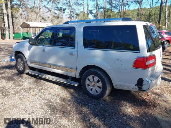 ✅ 2008 Lincoln Navigator • VIN: 5LMFL27538LJ08193 • Лот: 43783026. Опубликован ранее на IAAI с пробегом 229 083 миль. Бесплатный доступ к архиву аукционных продаж из США и подробный отчёт об истории автомобиля на DreamBid. Изображение 3.