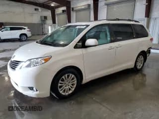 ✅ 2013 Toyota Sienna XLE • VIN: 5TDYK3DC1DS382464 • Lot: 91260375. Listed on Copart with 218,926 mi. Free auction sales archive from the USA and detailed vehicle history report at DreamBid. Image 1.