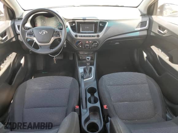 2020 Hyundai Accent SE z VIN 3KPC24A63LE096428, wystawiony jako Copart lot #63658054 z przebiegiem 85 342 mil mil oraz Szkoda całkowita • Salvage title. Historia ofert i sprzedaży dostępna na DreamBid. Obrazek 8.