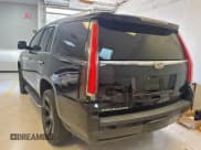 ✅ 2019 Cadillac Escalade Luxury • VIN: 1GYS4BKJ8KR360169 • Lot: 71232835. Wystawiony na Copart z przebiegiem 49 193 mil. Bezpłatny archiwum sprzedaży aukcyjnych z USA i szczegółowy raport historii pojazdu na DreamBid. Zdjęcie 3.