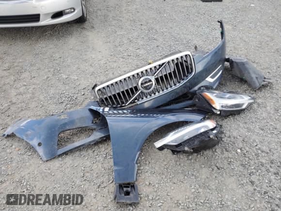 ✅ 2019 Volvo XC60 Inscription • VIN: LYV102RL9KB331257 • Lot: 64678365. Listed on Copart with 147,988 mi. Free auction sales archive from the USA and detailed vehicle history report at DreamBid. Image 13.