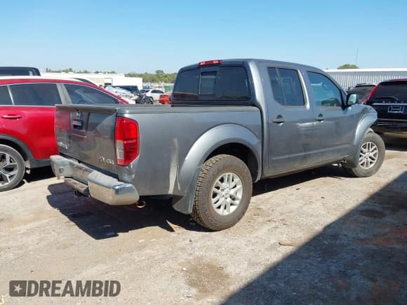 ✅ 2017 Nissan Frontier SV • VIN: 1N6AD0EV9HN766821 • Lot: 43402650. Wystawiony na IAAI z przebiegiem 231 625 mil. Bezpłatny archiwum sprzedaży aukcyjnych z USA i szczegółowy raport historii pojazdu na DreamBid. Zdjęcie 4.