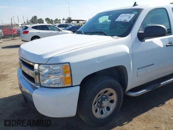 ✅ 2011 Chevrolet Silverado 1500 LS • VIN: 3GCPCREA5BG408018 • Lot: 43217341. Wystawiony na IAAI z przebiegiem 190 884 mil. Bezpłatny archiwum sprzedaży aukcyjnych z USA i szczegółowy raport historii pojazdu na DreamBid. Zdjęcie 20.