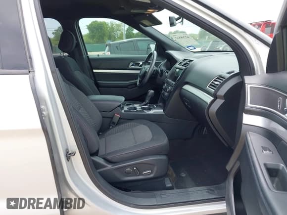 ✅ 2017 Ford Explorer XLT • VIN: 1FM5K7DH1HGC54078 • Lot: 42748822. Listed on IAAI with 136,356 mi. Free auction sales archive from the USA and detailed vehicle history report at DreamBid. Image 5.