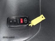 ✅ 2022 Toyota Tundra Platinum • VIN: 5TFNA5DB4NX025817 • Lot: 43638684. Wystawiony na IAAI z przebiegiem 76 854 mil. Bezpłatny archiwum sprzedaży aukcyjnych z USA i szczegółowy raport historii pojazdu na DreamBid. Zdjęcie 11.