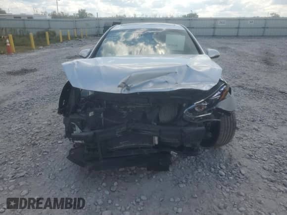 2018 Hyundai Sonata Limited with VIN 5NPE34AB9JH617728, listed as a Copart auction lot 84762245 with 106,322 mi miles and Salvage title. Bid and sale history available at DreamBid. Image 5.