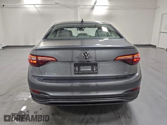 ✅ 2024 Volkswagen Jetta SE • VIN: 3VW7M7BU7RM025528 • Lot: 95124705. Listed on Copart with 40,676 mi. Free auction sales archive from the USA and detailed vehicle history report at DreamBid. Image 6.